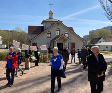 Osterweg begann an der Russisch-Orthodoxen Kirche in Berlin